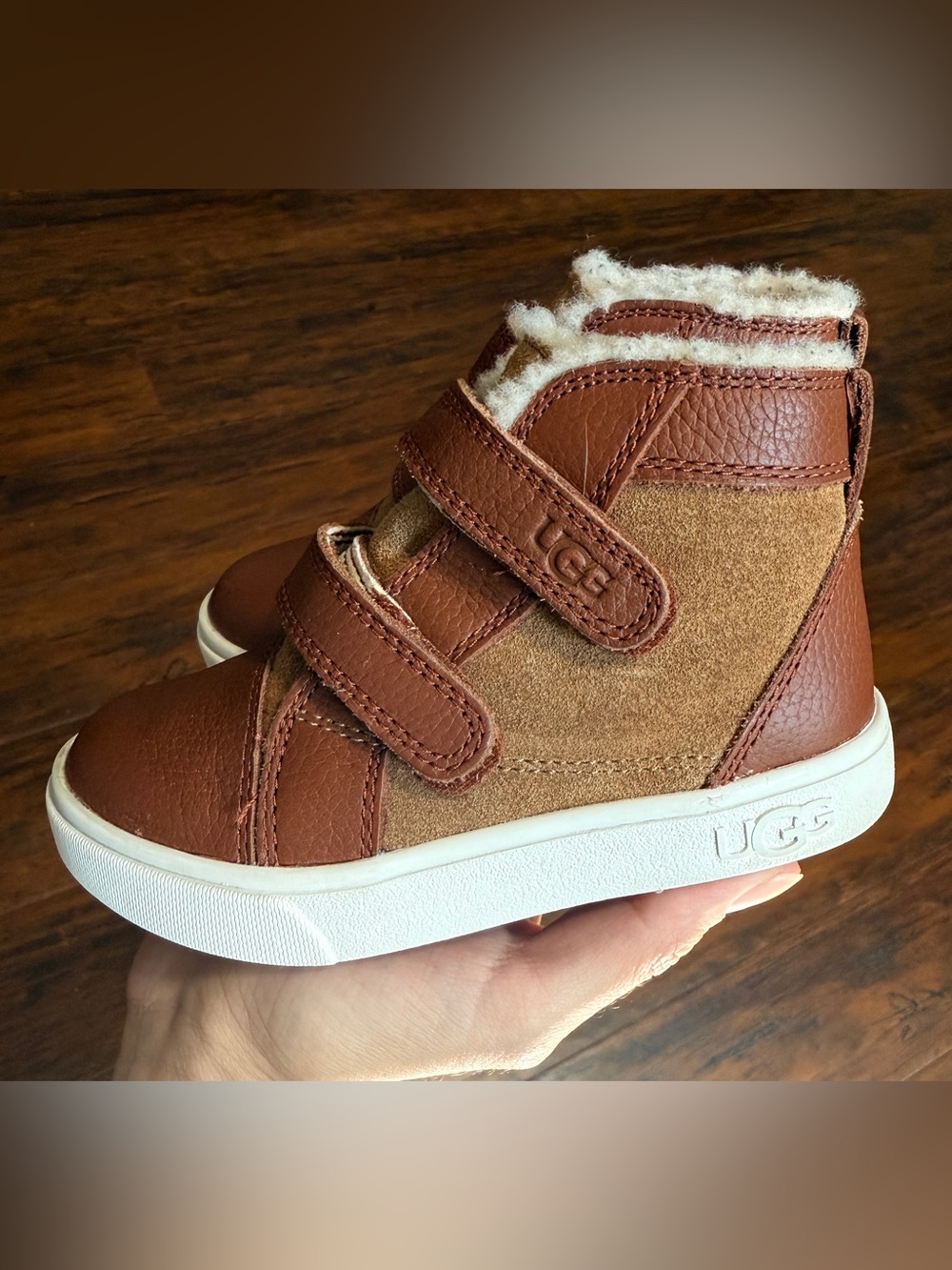 UGG Rennon II Chestnut Suede Leather High Top Sneakers Toddler size 8